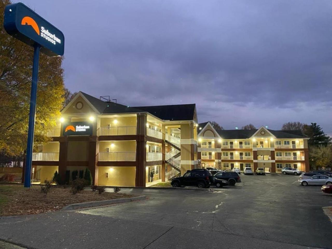 Suburban Studios Winston-Salem Near Hanes Mall Ngoại thất bức ảnh
