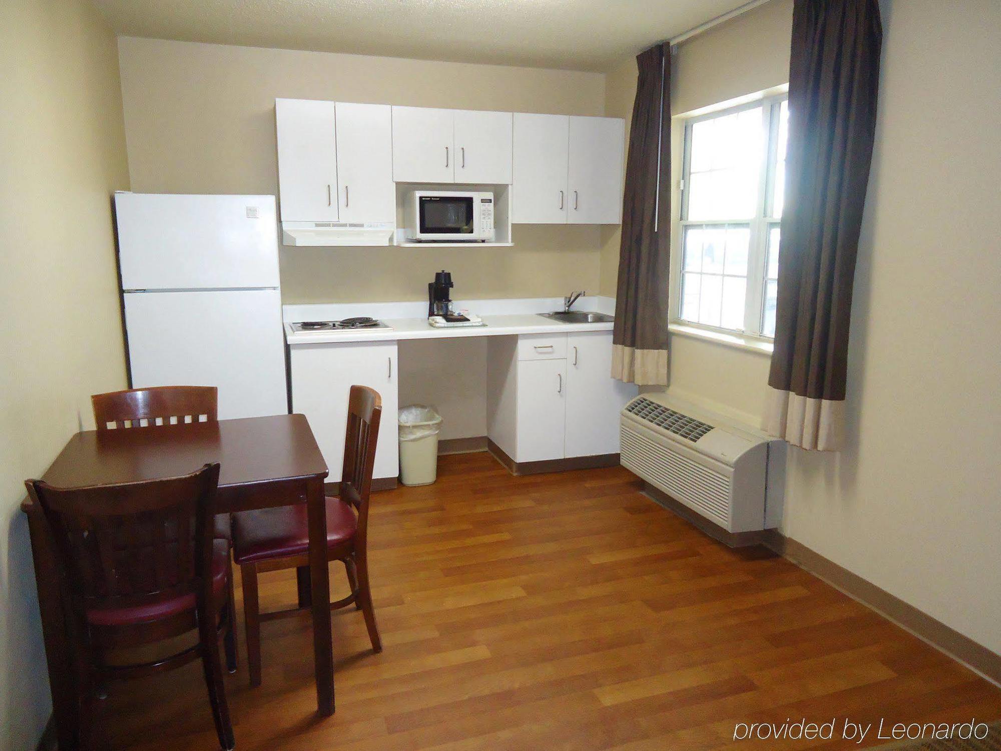 Suburban Studios Winston-Salem Near Hanes Mall Ngoại thất bức ảnh